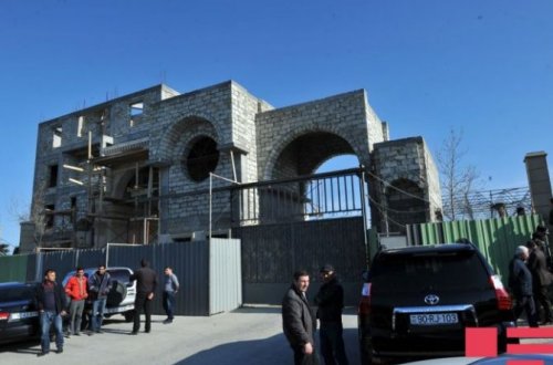 Uçan binada xəsarət alanların və ölənlərin - Adları