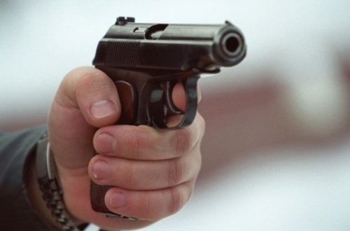 Qaxda keçmiş polis işçisini güllələdilər