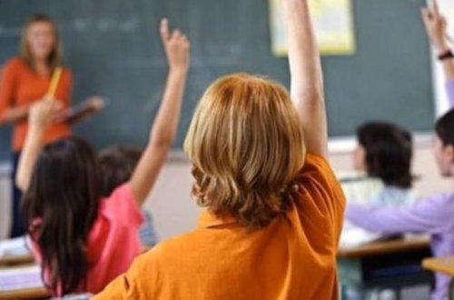 Nazirin yaşlı qadınla EŞQ MACƏRASI: 15 yaşında 39 yaşlı müəlliməsinə vuruldu, sevişdi və... - FOTOLAR