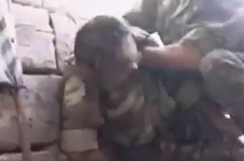 Azərbaycan snayperi canlı yayımda ermənini başından vurdu - VİDEO