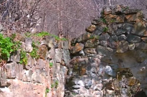 Gizli giriş-çıxışı olan, 800 yaşlı sirli məbədin ACINACAQLI VƏZİYYƏTİ - VİDEO