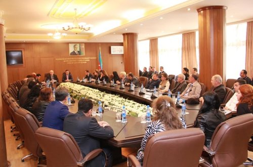 Paytaxtda “iqtisadi və sosial məsələlər” qrupuna aid QHT-lərlə görüş keçirilib