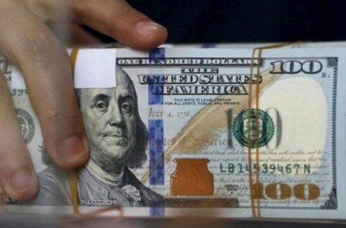 Dollar ucuzlaşdı - Rəsmi