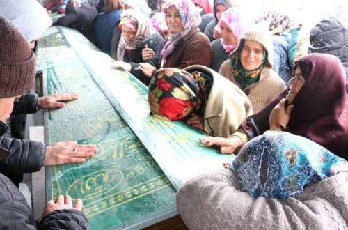 Zonquldağda faciə: 9 tabut ard-arda düzüldü - VİDEO