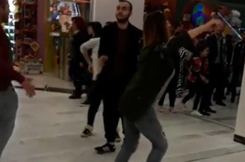 28 Mall-da maraqlı anlar - Bir rəqslə interneti 