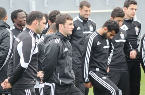 “Neftçi”nin mərhum prezidentinə qarşı hörmətsizlik – FOTOLAR