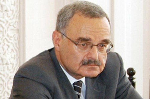 Artur Rasizadədən qərar - Əmək haqqı 1 manat artırıldı