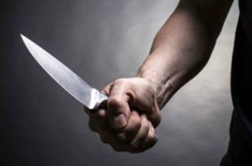 Qəbiristanlıqda bıçaqlanan gənc, yaralı vəziyyətdə yola çıxdı - YASAMALDA