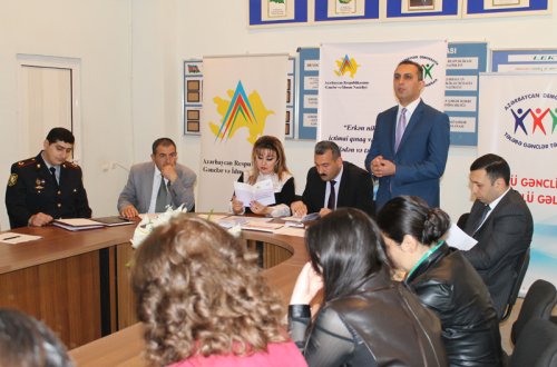 Regionlarda erkən nikahlarla bağlı maarifləndirci tədbirlərə Şirvandan start verildi