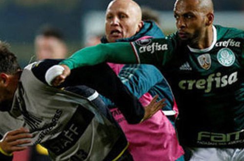 Matç zamanı əlbəyaxa dava düşdü - VİDEO