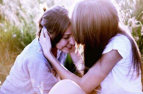 Azərbaycanda bir-birinə qoşulub qaçan qızlarla bağlı olayın təfərrüatı: 