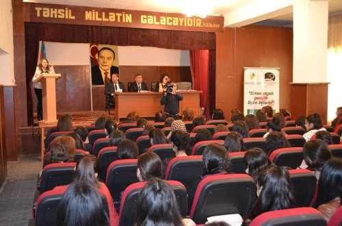 Şamaxı və İsmayıllı rayonlarında erkən nigahın fəsadlarından danışılıb