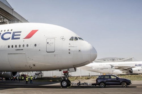 Porsche təyyarəni çəkdi - yeni rekord - VİDEO 