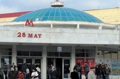 28 May metrosunda FACİƏ: Kişini vəhşicəsinə öldürdülər