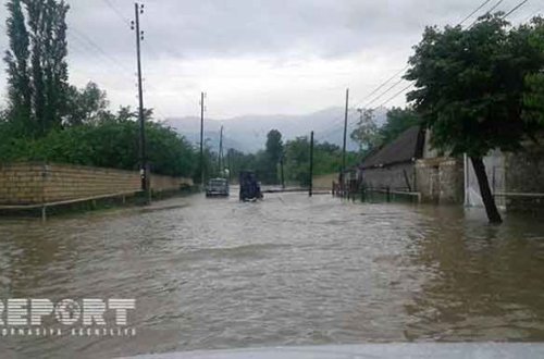 Qaxda DƏHŞƏTLİ FƏLAKƏT: sakinlər qorxu içində - FOTOLAR
