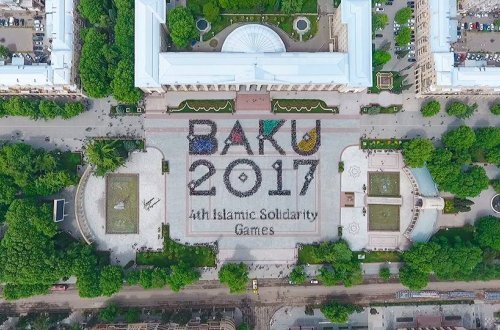 Gəncə İslam dünyasında ilkə imza atdı - HƏR KƏS MÖHTƏŞƏM FLƏŞMOBDAN DANIŞIR (VİDEO)