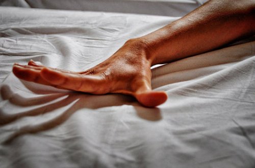 Evli kişilər arvadları ilə bu SƏBƏBƏ görə sevişmək istəmir