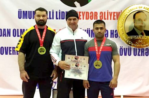 Poverliftinq və ağır atletika üzrə turnirə cəmi 2 tələbəsi ilə qatıldı, ikisi də qızıl medal qazandı – FOTOLAR