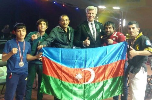 Azərbaycanlı Alpaqutçu Puri Elsevər 