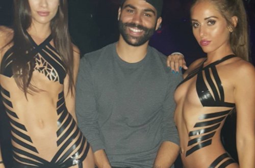 BİABIRÇILIQ: intim yerlərinə lent yapışdırıb küçəyə çıxan qızlar - FOTOLAR (18+)