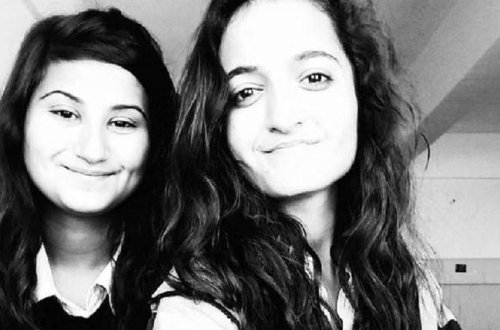 DƏHŞƏT: İki tələbə qız əl-ələ tutub intihar etdi - VİDEO