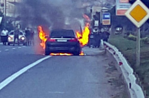 Bakıda təmirdən yeni çıxan BMW yolda od tutub yandı – FOTOLAR