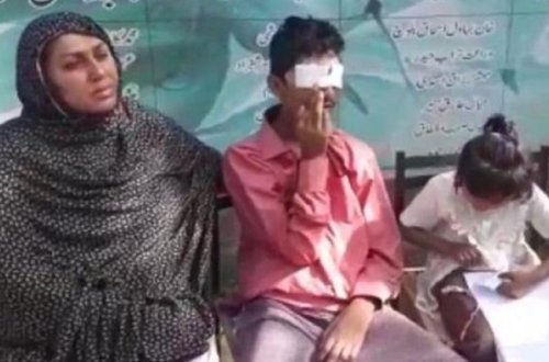 23 yaşlı qız onu zorlamaq istəyən kişinin cinsiyyət orqanını kəsdi - VİDEO