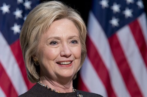 Hillari Klintonu Hitlerə “bağladılar” - FOTO