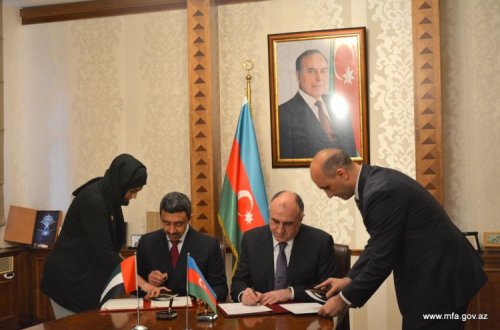 Elmar Məmmədyarov BƏƏ-nin xarici işlər və beynəlxalq əməkdaşlıq naziri ilə görüşüb