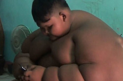 Dükan əriştəsi və qazlı içkilər uşağı bu günə qoydu - VİDEO