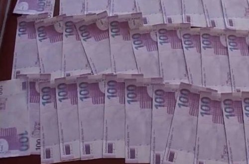 240 ədəd saxta 100 manatlıq kəsib - ƏSL PULDAN SEÇİLMİR