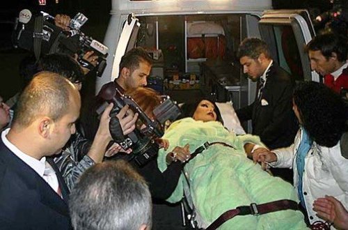 Bülent Ersoyun VƏZİYYƏTİ AĞIRDIR: Təcili xəstəxanaya çatdırıldı