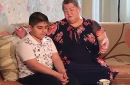 Onurğası iflic olan Könül Xasıyevanın 