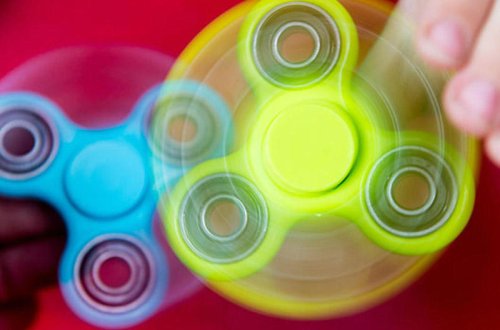 DİQQƏT! Uşaqlarınıza STRESS ÇARXları almayın - GÖZ ÇIXARIR - TƏHLÜKƏ + VİDEO