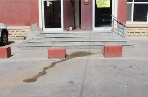 TƏCİLİ! Avropa çempionumuz özünü 10-cu mərtəbədən atdı – Hadisə yerindən +18 FOTOLAR