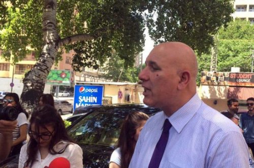 Azərbaycanda tanınmış rektora qarşı etiraza qalxan tələbələrə universitetdən təklif- 