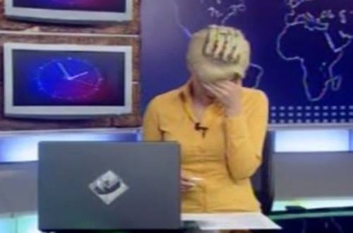 “Lider”in canlı efirində hadisə - Aparıcının halı pisləşdi