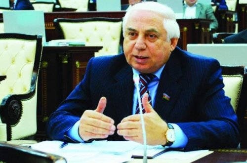 Deputat Hadı Rəcəbli yenə kasıbları qınadı: 