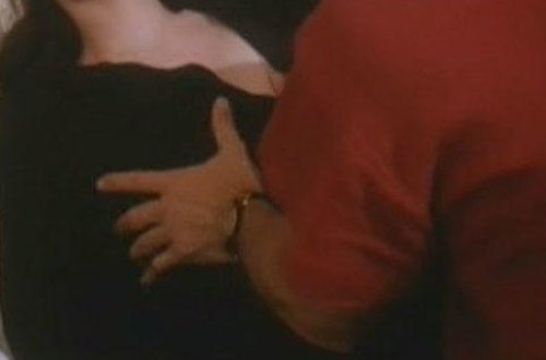 Evə içkili gəlib bacısını zorladı - Hamilə qızı başqasına verdilər - Türkiyədə