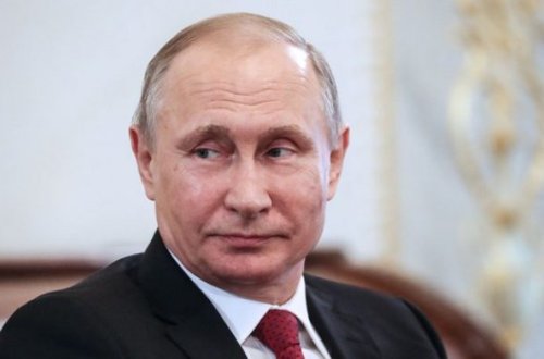 “Homoseksualla sualtı gəmidə olsaydınız, nə edərdiniz?” -Putinə qəribə sual – VİDEO