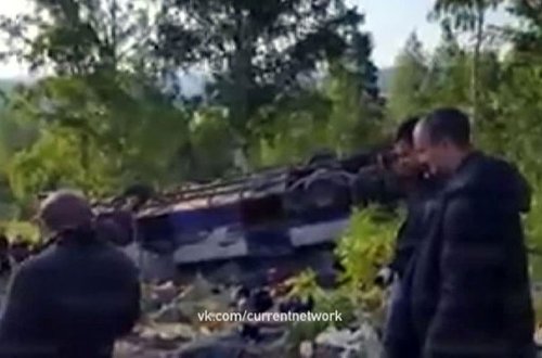 Avtobus aşdı, 11 nəfər öldü - Video