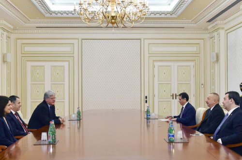 PREZIDENT İLHAM ƏLIYEV AŞPA-NIN MONITORINQ KOMITƏSININ HƏMMƏRUZƏÇILƏRINI QƏBUL EDIB