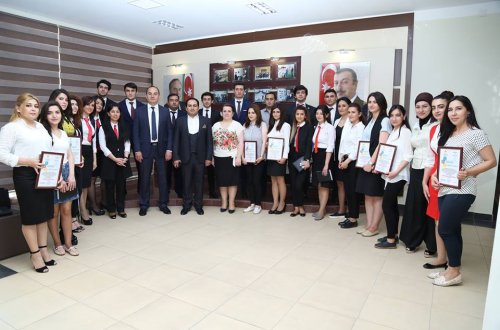 ASGA Binəqədi rayonunda “GƏNCLƏRİN İKT İNKİŞAFI MƏRKƏZİ” adlı layihəsi çərçivəsində “Media və Biz”  adlı təlim keçirdi - FOTOLAR