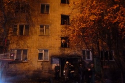 BLOKDA PARTLAYIŞ OLDU - ƏR VƏ ARVAD YARALANDI