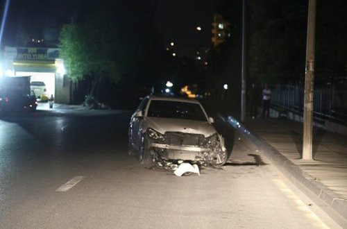 BAKIDA AVTOMOBIL TIBB UNIVERSITETININ HASARINA ÇIRPILIB – FOTO