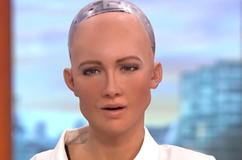 İNSANLARI MƏHV ETMƏKDƏN DANIŞAN ROBOT TELEŞOUDA: 