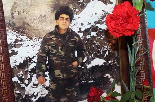 Aprel şəhidi məhkəməyə verildi - Kreditə görə