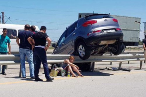 QADIN QUBA YOLUNDA QƏZA TÖRƏTDI - FOTO