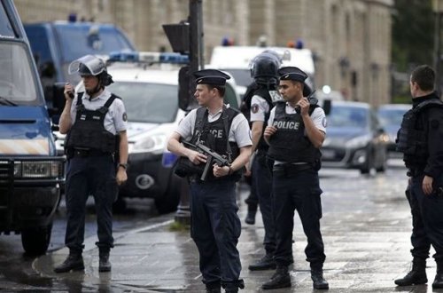 PARISDƏ ERMƏNI MÜSƏLMANLARA HÜCUM ETMƏK ISTƏDI