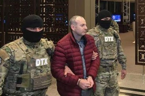 Lapşinin məhkəməsi başladı